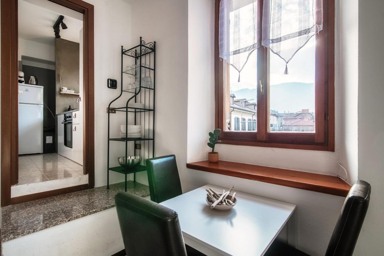 Apartment Piazza Roma By Quokka 360 - Historic Flat In The Centre Of Como Exterior foto